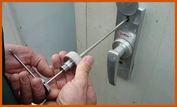 Bloomfield Hills MI Locksmith Store Bloomfield Hills, MI 248-779-9134 - 5-lock-opening